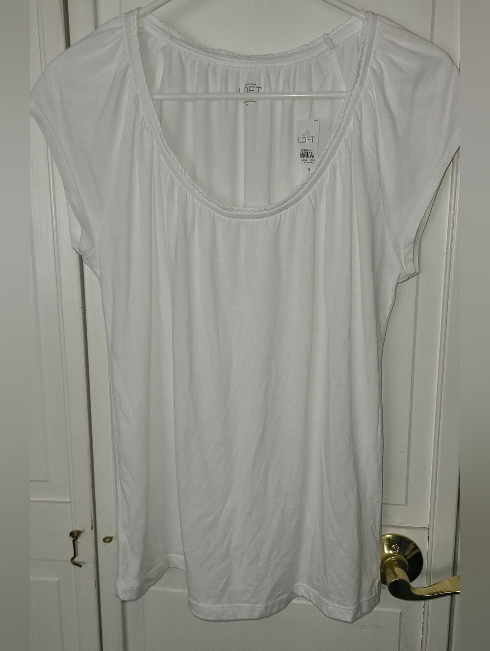 NWT LOFT White Scoop Neck Cap Sleeve Top with Subtle Gather